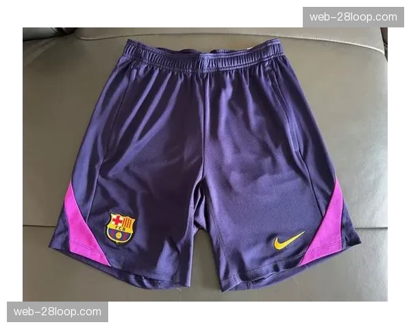 耐克与巴萨的装备赞助合约谈判陷入僵局，双方存在较大分歧